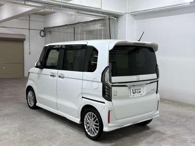 Ｎ－ＢＯＸカスタム Ｌターボ　ナビ　フルセグ　Ｂカメラ　ＥＴＣ　ＬＥＤ　ＡＷ　フロントフォグランプ　両側（電動）スライドドア　スマートキー　ベンチシート　シートヒーター　ＤＶＤ　ＣＤ　ミュージックサーバー　ドライブレコーダー（2枚目）