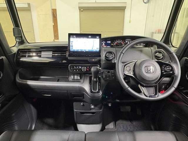 Ｎ－ＢＯＸカスタム Ｌターボ　ナビ　フルセグ　Ｂカメラ　ＥＴＣ　ＬＥＤ　ＡＷ　フロントフォグランプ　両側（電動）スライドドア　スマートキー　ベンチシート　シートヒーター　ＤＶＤ　ＣＤ　ミュージックサーバー　ドライブレコーダー（3枚目）