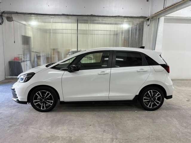 フィット ＲＳ　ナビ　フルセグ　Ｂカメラ　ＥＴＣ　ＬＥＤ　ＡＷ　スマートキー　ＤＶＤ　ＣＤ　ミュージックサーバー　ミュージックプレイヤー接続可　衝突被害軽減ブレーキ　アダプティブクルーズコントロール（8枚目）