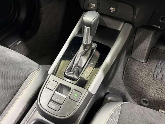 フィット ＲＳ　ナビ　フルセグ　Ｂカメラ　ＥＴＣ　ＬＥＤ　ＡＷ　スマートキー　ＤＶＤ　ＣＤ　ミュージックサーバー　ミュージックプレイヤー接続可　衝突被害軽減ブレーキ　アダプティブクルーズコントロール（19枚目）