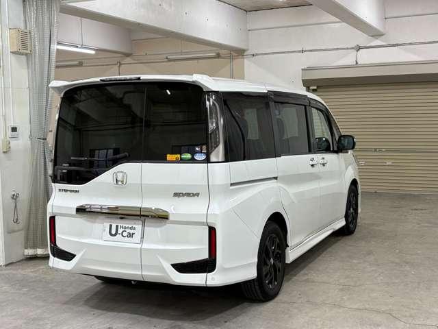 ステップワゴンスパーダ スパーダ・クールスピリット　ホンダセンシングブラスタ　１年間走行距離無制限保証付き　４ＷＤ　ナビ　フルセグ　マルチビューカメラ　ＥＴＣ　ＬＥＤ　ＡＷ　ドライブレコーダー　シートヒーター　３列シート（9枚目）