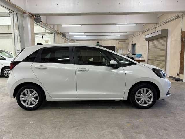 フィット ホーム ナビ フルセグ Bカメラ ETC LED ミュージックプレイヤー接続可 スマートキー 衝突被害軽減ブレーキ 盗難防止装置 アダプティブクルーズコントロール(7枚目)