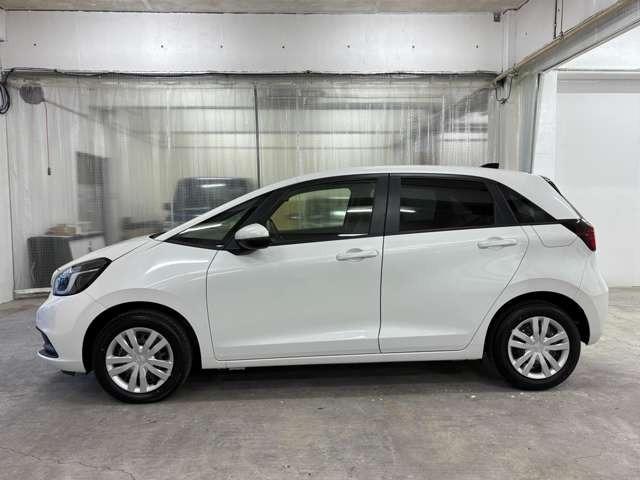 フィット ホーム ナビ フルセグ Bカメラ ETC LED ミュージックプレイヤー接続可 スマートキー 衝突被害軽減ブレーキ 盗難防止装置 アダプティブクルーズコントロール(8枚目)