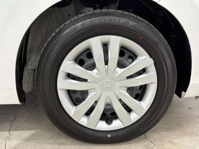 フィット ホーム ナビ フルセグ Bカメラ ETC LED ミュージックプレイヤー接続可 スマートキー 衝突被害軽減ブレーキ 盗難防止装置 アダプティブクルーズコントロール(11枚目)