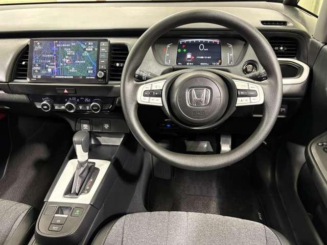 フィット ホーム ナビ フルセグ Bカメラ ETC LED ミュージックプレイヤー接続可 スマートキー 衝突被害軽減ブレーキ 盗難防止装置 アダプティブクルーズコントロール(12枚目)