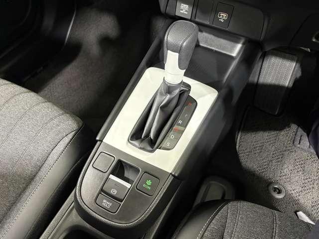 フィット ホーム ナビ フルセグ Bカメラ ETC LED ミュージックプレイヤー接続可 スマートキー 衝突被害軽減ブレーキ 盗難防止装置 アダプティブクルーズコントロール(19枚目)