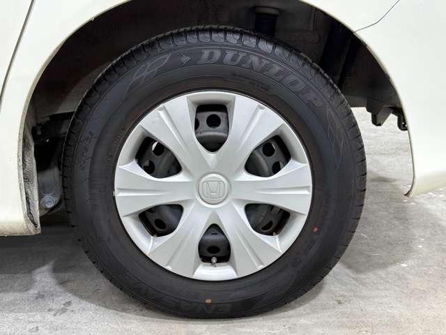 フリード ＧＨ　１年間走行距離無制限保証付き　ナビ　フルセグ　Ｂカメラ　ＥＴＣ　ＨＩＤ　両側（片側のみ電動）スライドドア　スマートキー　３列シート　ウォークスルー　ＤＶＤ　ＣＤ　ミュージックサーバー（11枚目）