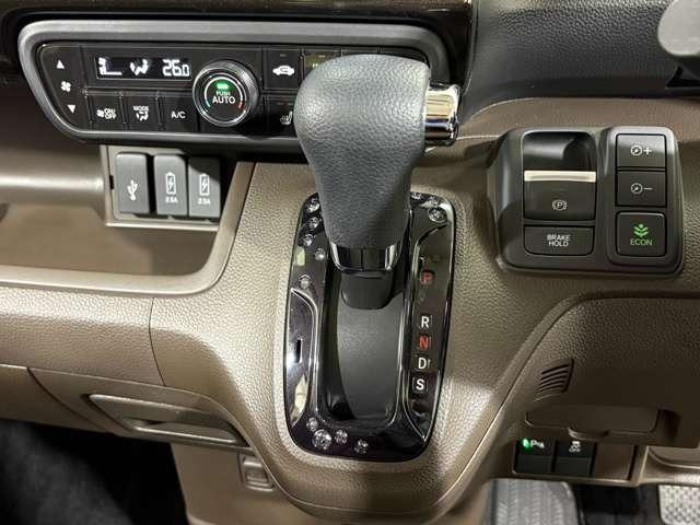 Ｎ－ＢＯＸ Ｌ・ターボコーディネートスタイル　ナビ　フルセグ　Ｂカメラ　ＬＥＤ　ドライブレコーダー　両側電動スライドドア　シートヒーター　ベンチシート　過給器設定モデル　ミュージックサーバー（18枚目）