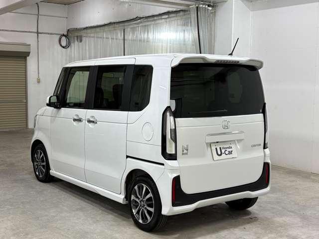 Ｎ－ＢＯＸカスタム 　試乗車入替車　ナビ　フルセグ　Ｂカメラ　ＥＴＣ　ＬＥＤ　ＡＷ　ミュージックプレイヤー接続可　シートヒーター　フルフラットシート　スマートキー（2枚目）