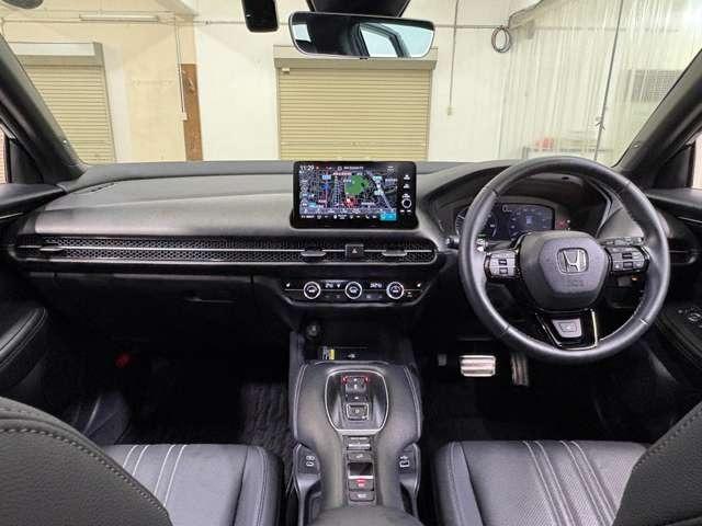 ZR-V e:HEV Z特別仕様車ブラックスタイル ナビ フルセグ マルチビューカメラ ETC LED AW 障害物センサー ミュージックプレイヤー接続可 ドライブレコーダー ディスプレイオーディオ スマートキー シートヒーター 電動シート(3枚目)