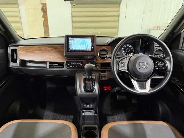 Ｎ－ＯＮＥ オリジナルスタイルプラスアーバン　ナビ　フルセグ　Ｂカメラ　ＥＴＣ　ＬＥＤ　スマートキー　シートヒーター　ＤＶＤ　ＣＤ　ミュージックサーバー　ミュージックプレイヤー接続可　ドライブレコーダー　衝突被害軽減ブレーキ　レーンキープアシスト（3枚目）