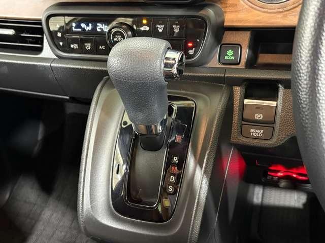 Ｎ－ＯＮＥ オリジナルスタイルプラスアーバン　ナビ　フルセグ　Ｂカメラ　ＥＴＣ　ＬＥＤ　スマートキー　シートヒーター　ＤＶＤ　ＣＤ　ミュージックサーバー　ミュージックプレイヤー接続可　ドライブレコーダー　衝突被害軽減ブレーキ　レーンキープアシスト（18枚目）