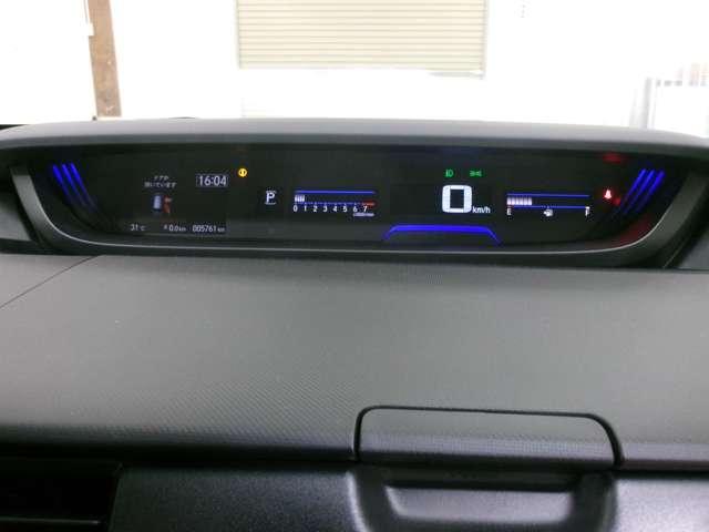 フリード＋ クロスター　ナビ　フルセグ　Ｂカメラ　ＥＴＣ　ＬＥＤ　ＤＶＤ　ＣＤ　ミュージックサーバー　ミュージックプレイヤー接続可　ドライブレコーダー　スマートキー　シートヒーター　ルーフレール　両側電動スライドドア（15枚目）