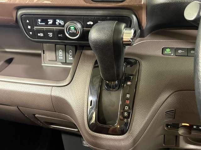 N-BOX G・Lターボホンダセンシングカッパーブラウンスタイル 1年間走行距離無制限保証付き 社外ナビ フルセグ Bカメラ ETC LED 両側(電動)スライドドア スマートキー ベンチシート 過給器設定モデル DVD CD ミュージックサーバー(18枚目)