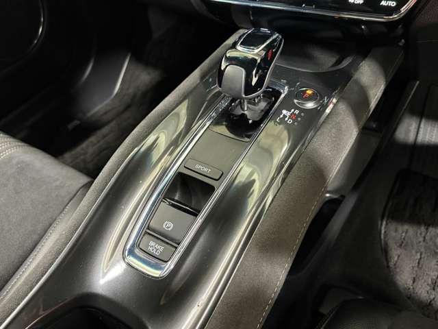 ヴェゼル ハイブリッドＲＳ・ホンダセンシング　１年間走行距離無制限保証付き　ナビ　フルセグ　Ｂカメラ　ＥＴＣ　ＬＥＤ　ＡＷ　ドライブレコーダー　スマートキー　シートヒーター　衝突被害軽減ブレーキ（18枚目）