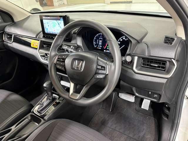 ＷＲ－Ｖ Ｚ＋　ナビ　フルセグ　Ｂカメラ　ＥＴＣ　ＬＥＤ　ＡＷ　フロントフォグランプ　ルーフレール　スマートキー　ミュージックプレイヤー接続可　衝突被害軽減ブレーキ　アダプティブクルーズコントロール　障害物センサー（12枚目）