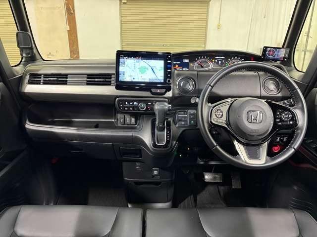 Ｎ－ＢＯＸカスタム Ｌターボ　スタイル＋ブラック　ナビ　フルセグＢカメラ　ＥＴＣ　ＬＥＤ　ＡＷ　フロントフォグランプ　両側（電動）スライドドア　スマートキー　ベンチシート　シートヒーター　ＤＶＤ　ＣＤ　ミュージックサーバー　ドライブレコーダー（3枚目）