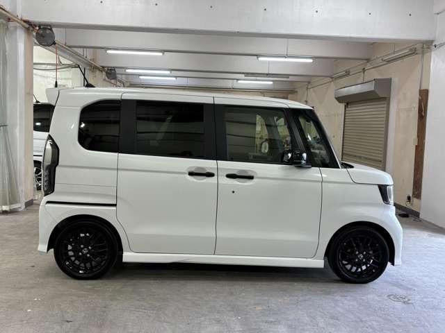 Ｎ－ＢＯＸカスタム Ｌターボ　スタイル＋ブラック　ナビ　フルセグＢカメラ　ＥＴＣ　ＬＥＤ　ＡＷ　フロントフォグランプ　両側（電動）スライドドア　スマートキー　ベンチシート　シートヒーター　ＤＶＤ　ＣＤ　ミュージックサーバー　ドライブレコーダー（7枚目）