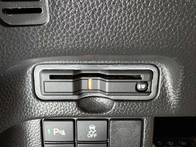 Ｎ－ＢＯＸカスタム Ｌターボ　スタイル＋ブラック　ナビ　フルセグＢカメラ　ＥＴＣ　ＬＥＤ　ＡＷ　フロントフォグランプ　両側（電動）スライドドア　スマートキー　ベンチシート　シートヒーター　ＤＶＤ　ＣＤ　ミュージックサーバー　ドライブレコーダー（19枚目）