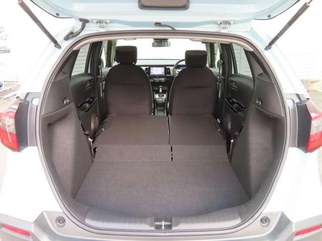 フィット クロスター　１年間走行距離無制限保証付き　ナビ　フルセグ　Ｒカメラ　ＥＴＣ　ＡＷ　ＬＥＤ　スマートキー　ＤＶＤ　ＣＤ　ミュージックプレイヤー接続可　衝突被害軽減ブレーキ　アダプティブクルーズコントロール（10枚目）