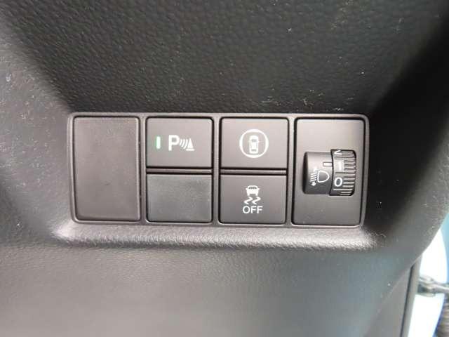 フィット クロスター　１年間走行距離無制限保証付き　ナビ　フルセグ　Ｒカメラ　ＥＴＣ　ＡＷ　ＬＥＤ　スマートキー　ＤＶＤ　ＣＤ　ミュージックプレイヤー接続可　衝突被害軽減ブレーキ　アダプティブクルーズコントロール（15枚目）