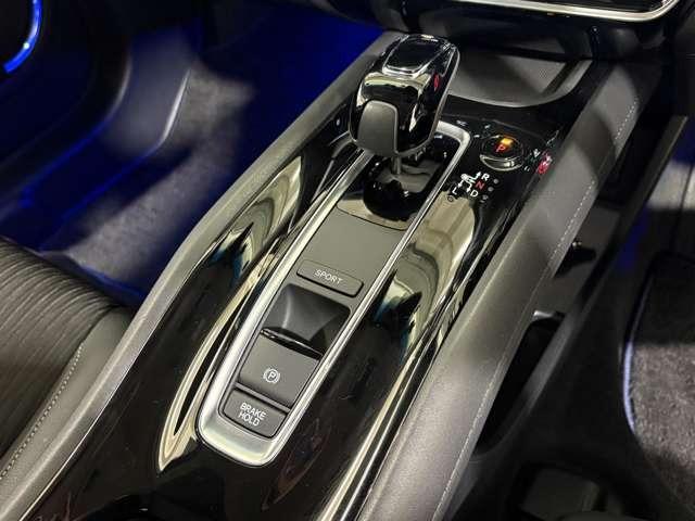 ヴェゼル ハイブリッドZ・ホンダセンシング 1年間走行距離無制限保証付き ナビ フルセグ Bカメラ ETC LED AW フロントフォグランプ ルーフレール スマートキー シートヒーター DVD CD ミュージックサーバー ドライブレコーダー(18枚目)