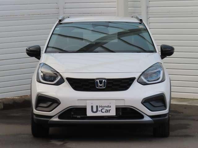 フィット ｅ：ＨＥＶクロスター　ナビ　フルセグ　Ｒカメラ　ＥＴＣ　ＬＥＤ　ＡＷ　ルーフレール　ＤＶＤ　ＣＤ　ミュージックサーバー　ミュージックプレイヤー接続可　レーンキープアシスト（5枚目）