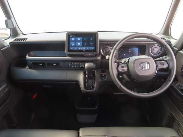 Ｎ－ＢＯＸカスタム コーディネートスタイル　モノトーン　Ｒカメラ　ＥＴＣ　ＡＷ　ディスプレイオーディオ　両側電動スライドドア　ＬＥＤヘッドライト　シートヒーター　レーンキープアシスト（3枚目）