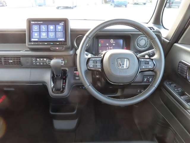 Ｎ－ＢＯＸカスタム ターボコーディネートスタイル　モノトーン　ナビ　フルセグ　Ｒカメラ　ＥＴＣ　ＡＷ　ＬＥＤ　両側（電動）スライドドア　スマートキー　ベンチシート　シートヒーター　フルフラットシート　ミュージックプレイヤー接続可　衝突被害軽減ブレーキ（13枚目）