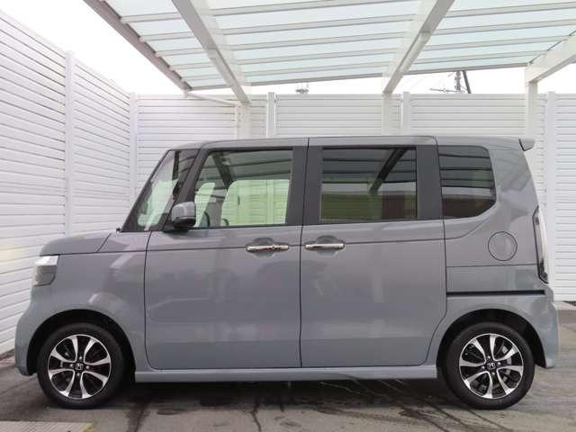 Ｎ－ＢＯＸカスタム コーディネートスタイル　モノトーン　ナビ　フルセグ　Ｒカメラ　ＥＴＣ　ＡＷ　ＬＥＤ　両側電動スライドドア　シートヒーター　ミュージックプレイヤー接続可（7枚目）