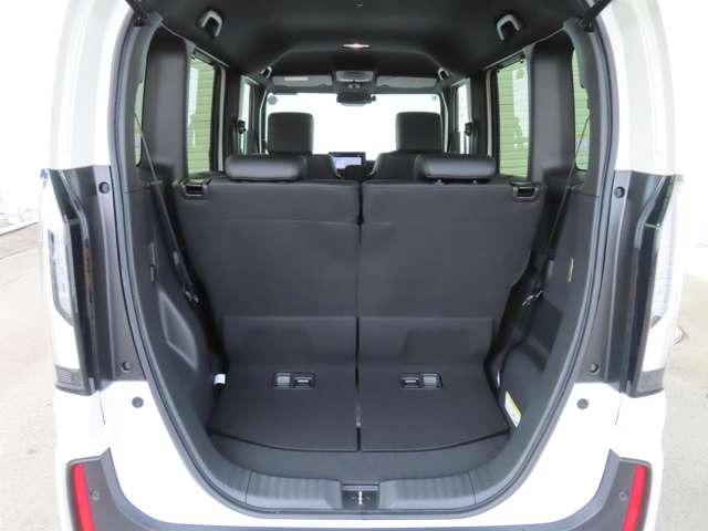 Ｎ－ＢＯＸカスタム ターボ　ナビ　フルセグ　Ｒカメラ　ＥＴＣ　ＡＷ　ＬＥＤ　衝突被害軽減ブレーキ　アダプティブクルーズコントロール　レーンキープアシスト　頸部衝撃緩和ヘッドレスト　ミュージックプレイヤー接続可（9枚目）