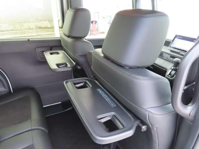 Ｎ－ＢＯＸカスタム ターボ　ナビ　フルセグ　Ｒカメラ　ＥＴＣ　ＡＷ　ＬＥＤ　衝突被害軽減ブレーキ　アダプティブクルーズコントロール　レーンキープアシスト　頸部衝撃緩和ヘッドレスト　ミュージックプレイヤー接続可（12枚目）