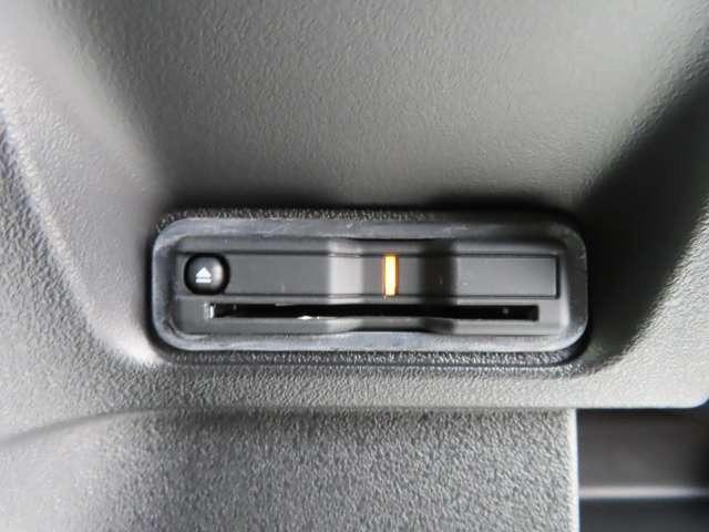 Ｎ－ＢＯＸカスタム ターボ　ナビ　フルセグ　Ｒカメラ　ＥＴＣ　ＡＷ　ＬＥＤ　衝突被害軽減ブレーキ　アダプティブクルーズコントロール　レーンキープアシスト　頸部衝撃緩和ヘッドレスト　ミュージックプレイヤー接続可（19枚目）