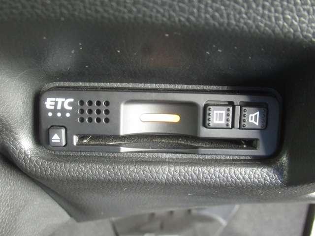 13G・S ホンダセンシング ナビフルセグ Rカメラ ETC LED AW フロントフォグランプ スマートキー DVD CD /ミュージックサーバー ミュージックプレイヤー接続可 衝突被害軽減ブレーキ 頸部衝撃緩和ヘッドレスト(20枚目)