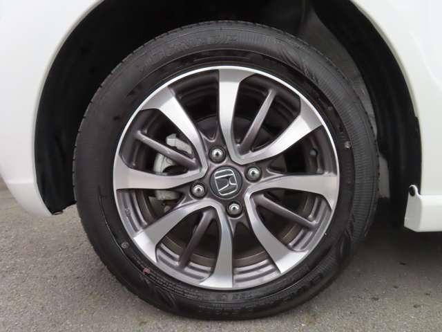 Ｎ－ＢＯＸカスタム 　ナビ　フルセグ　ドラレコ　Ｒカメラ　ＥＴＣ　ＡＷ　衝突被害軽減ブレーキ　アダプティブクルーズコントロール　レーンキープアシスト　頸部衝撃緩和ヘッドレスト　オートマチックハイビーム（7枚目）