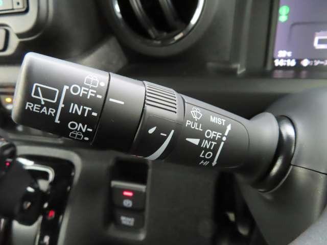 Ｎ－ＢＯＸカスタム 　ナビ　フルセグ　ドラレコ　Ｒカメラ　ＥＴＣ　ＡＷ　衝突被害軽減ブレーキ　アダプティブクルーズコントロール　レーンキープアシスト　頸部衝撃緩和ヘッドレスト　オートマチックハイビーム（19枚目）