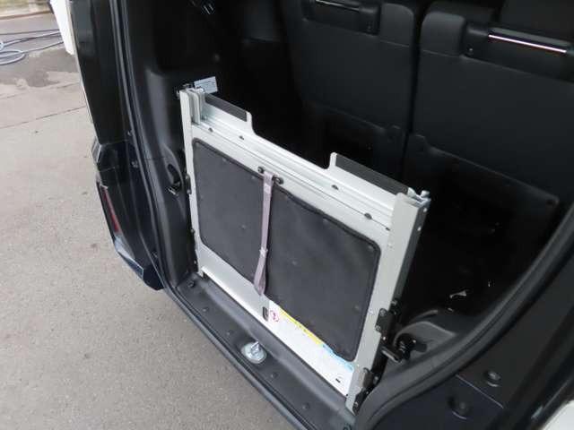 N-BOXカスタム スロープ 電動ウインチ Rカメラ AW LED 両側(電動)スライドドア スマートキー ベンチシート シートヒーター ミュージックプレイヤー接続可 衝突被害軽減ブレーキ レーンキープアシスト 障害物センサー(11枚目)