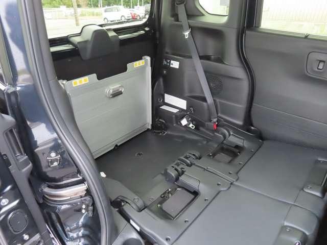 N-BOXカスタム スロープ 電動ウインチ Rカメラ AW LED 両側(電動)スライドドア スマートキー ベンチシート シートヒーター ミュージックプレイヤー接続可 衝突被害軽減ブレーキ レーンキープアシスト 障害物センサー(17枚目)