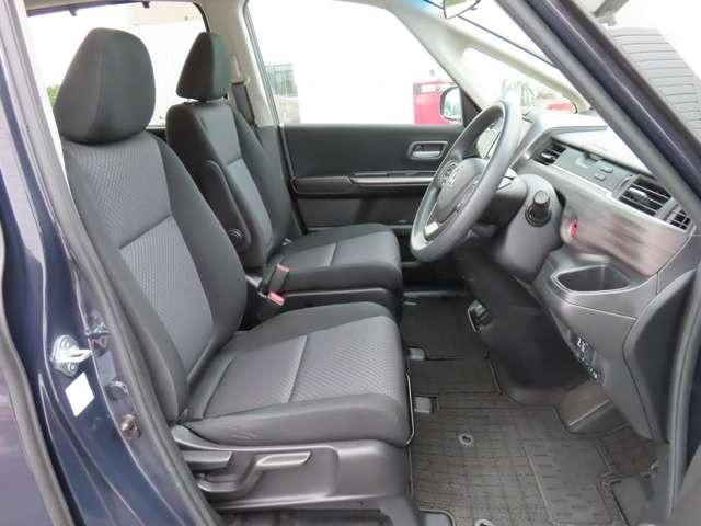 フリード+ Gブラックスタイル ナビ フルセグ 前後ドラレコ Rカメラ AW LED 両側(電動)スライドドア スマートキー シートヒーター DVD CD ミュージックサーバー ミュージックプレイヤー接続可 衝突被害軽減ブレーキ(14枚目)