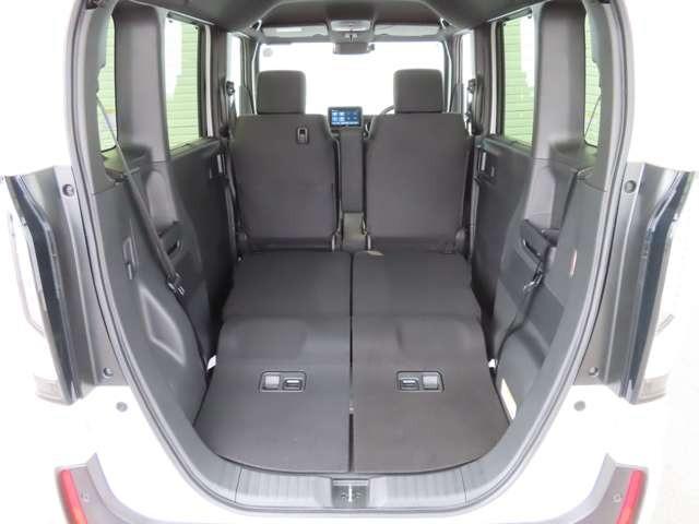 N-BOXカスタム  Rカメラ ETC LED AW 左PSD スマートキー ベンチシート シートヒーター フルフラットシート ミュージックプレイヤー接続可 衝突被害軽減ブレーキ アダプティブクルーズコントロール(9枚目)