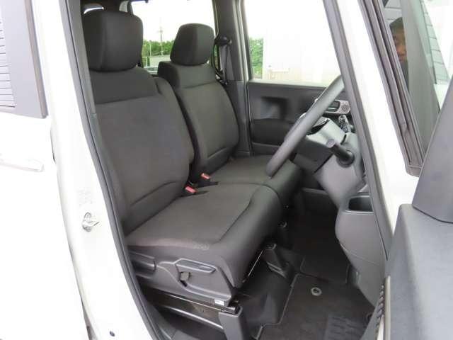 N-BOXカスタム  Rカメラ ETC LED AW 左PSD スマートキー ベンチシート シートヒーター フルフラットシート ミュージックプレイヤー接続可 衝突被害軽減ブレーキ アダプティブクルーズコントロール(10枚目)