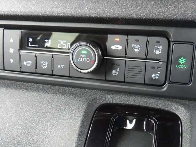 N-BOXカスタム  Rカメラ ETC LED AW 左PSD スマートキー ベンチシート シートヒーター フルフラットシート ミュージックプレイヤー接続可 衝突被害軽減ブレーキ アダプティブクルーズコントロール(19枚目)