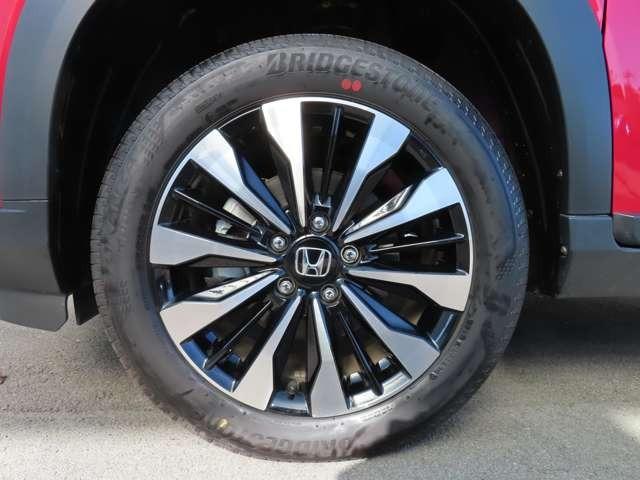 ＷＲ－Ｖ Ｚ　ナビ　フルセグ　Ｒカメラ　ＥＴＣ　ＬＥＤ　ＡＷ　フロントフォグランプ　スマートキー　ミュージックプレイヤー接続可　衝突被害軽減ブレーキ　アダプティブクルーズコントロール　レーンキープアシスト（8枚目）