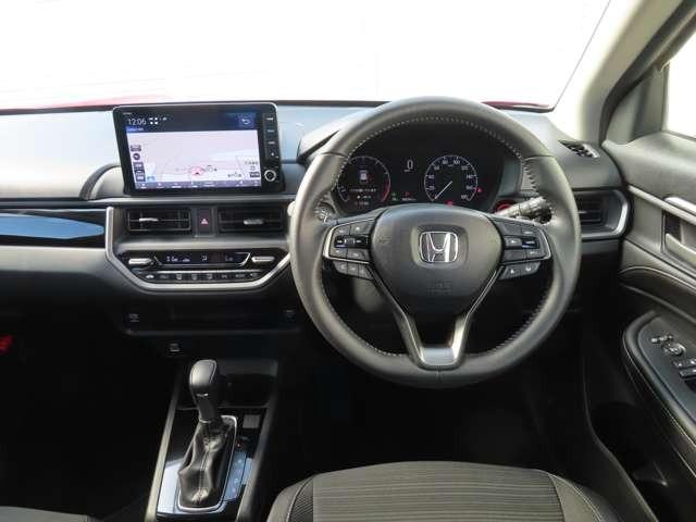 ＷＲ－Ｖ Ｚ　ナビ　フルセグ　Ｒカメラ　ＥＴＣ　ＬＥＤ　ＡＷ　フロントフォグランプ　スマートキー　ミュージックプレイヤー接続可　衝突被害軽減ブレーキ　アダプティブクルーズコントロール　レーンキープアシスト（14枚目）