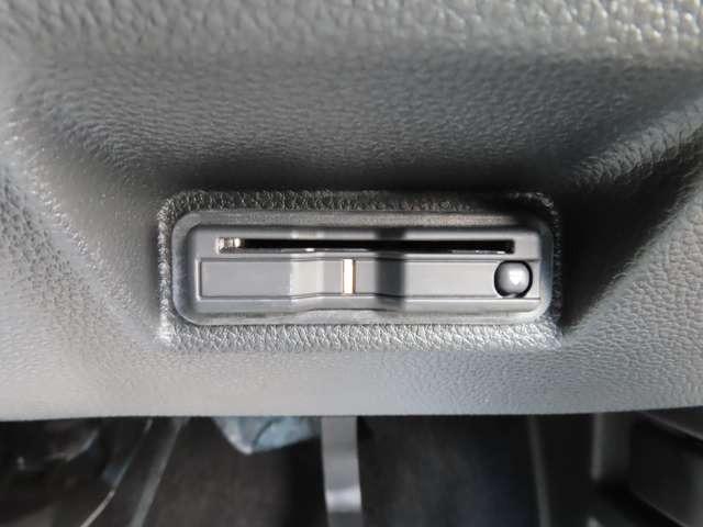 ＷＲ－Ｖ Ｚ　ナビ　フルセグ　Ｒカメラ　ＥＴＣ　ＬＥＤ　ＡＷ　フロントフォグランプ　スマートキー　ミュージックプレイヤー接続可　衝突被害軽減ブレーキ　アダプティブクルーズコントロール　レーンキープアシスト（17枚目）