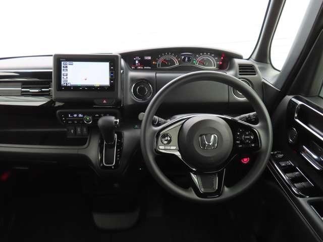 N-BOXカスタム L ナビ フルセグ 前後ドラレコ Rカメラ ETC LEDヘッドライト アルミホイール 両側電動スライドドア シートヒーター 衝突被害軽減ブレーキ(14枚目)