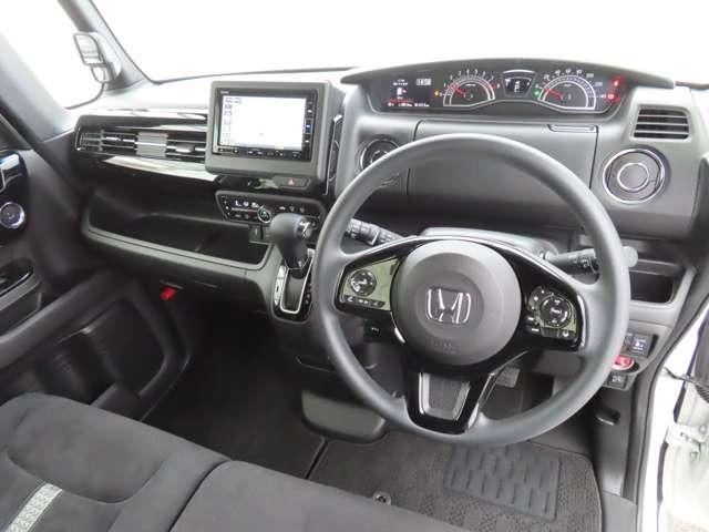 N-BOXカスタム L ナビ フルセグ 前後ドラレコ Rカメラ ETC LEDヘッドライト アルミホイール 両側電動スライドドア シートヒーター 衝突被害軽減ブレーキ(16枚目)