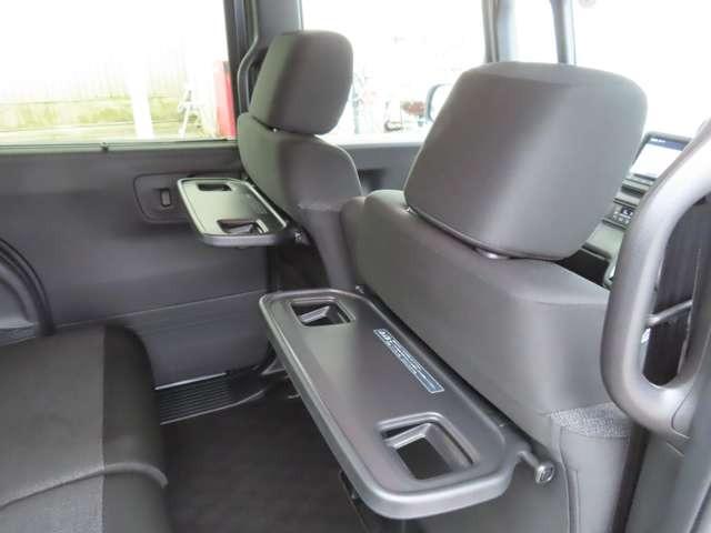 Ｎ－ＢＯＸカスタム 　ナビ　フルセグ　Ｒカメラ　ＥＴＣ　ＡＷ　ＬＥＤ　衝突被害軽減ブレーキ　アダプティブクルーズコントロール　レーンキープアシスト　頸部衝撃緩和ヘッドレスト（12枚目）