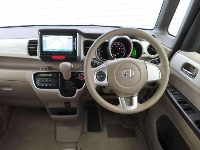 Ｎ－ＢＯＸ ２トーンカラースタイル　Ｇ・Ｌパッケージ　１年間走行距離無制限保証付き　ナビ　フルセグ　Ｒカメラ　ＡＷ　片側（電動）スライドドア　スマートキー　ベンチシート　ＤＶＤ　ＣＤ　ミュージックサーバー　ミュージックプレイヤー接続可（13枚目）