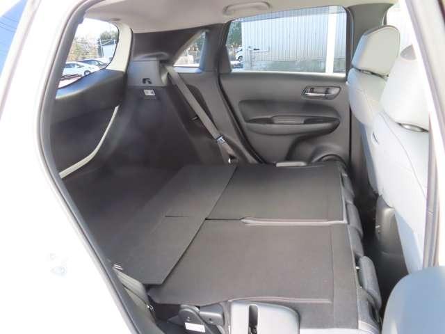 フィット ｅ：ＨＥＶ　ＲＳ　ナビ　フルセグ　前後ドラレコ　Ｒカメラ　ＥＴＣ　ＬＥＤ　フロントフォグランプ　アルミホイール　スマートキー　ミュージックプレイヤー接続可　衝突被害軽減ブレーキ　アダプティブクルーズコントロール（12枚目）